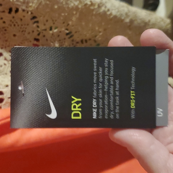 Men's Nike Athletic Shirt - Picture 5 of 15